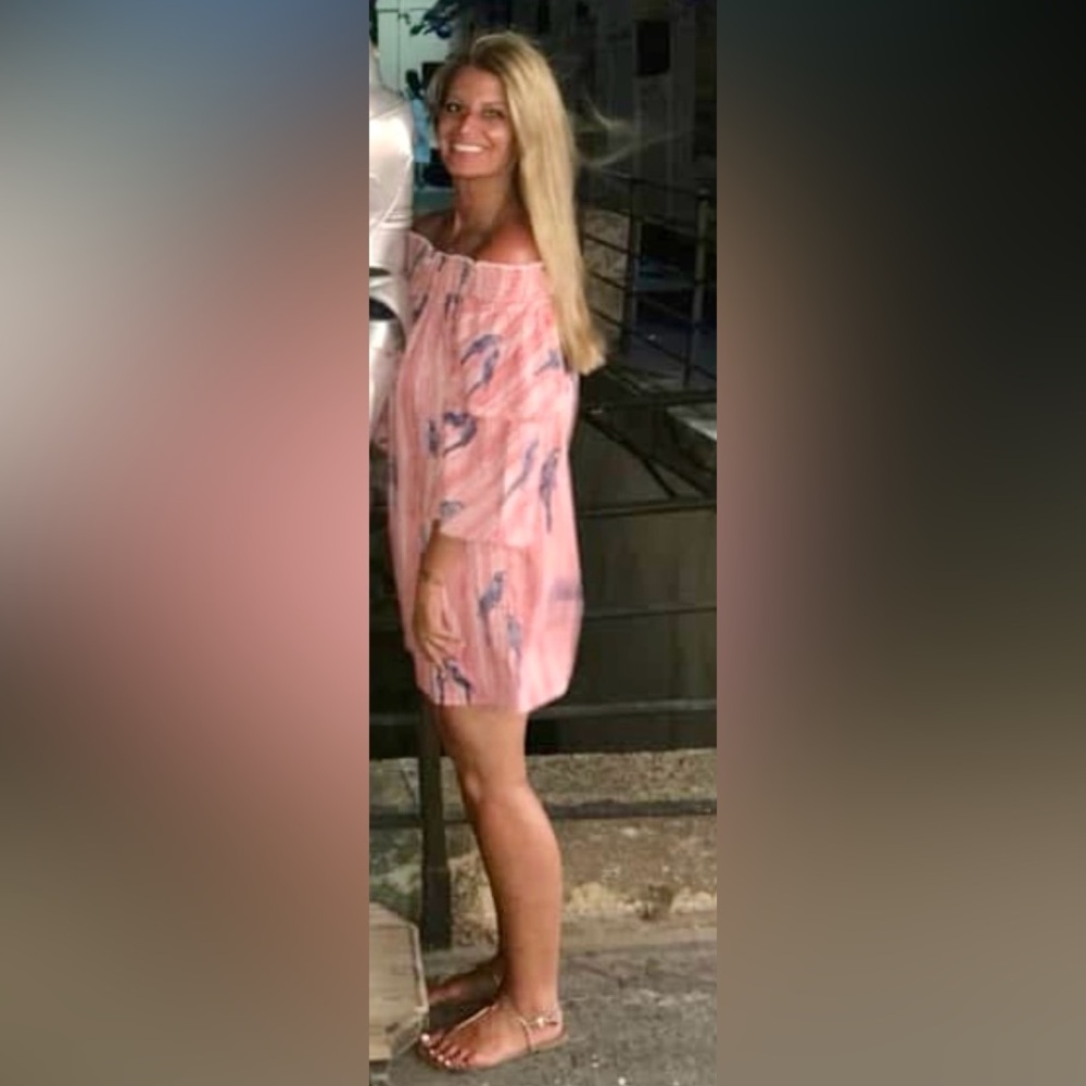 Off-shoulder dress - Picture 2 of 5